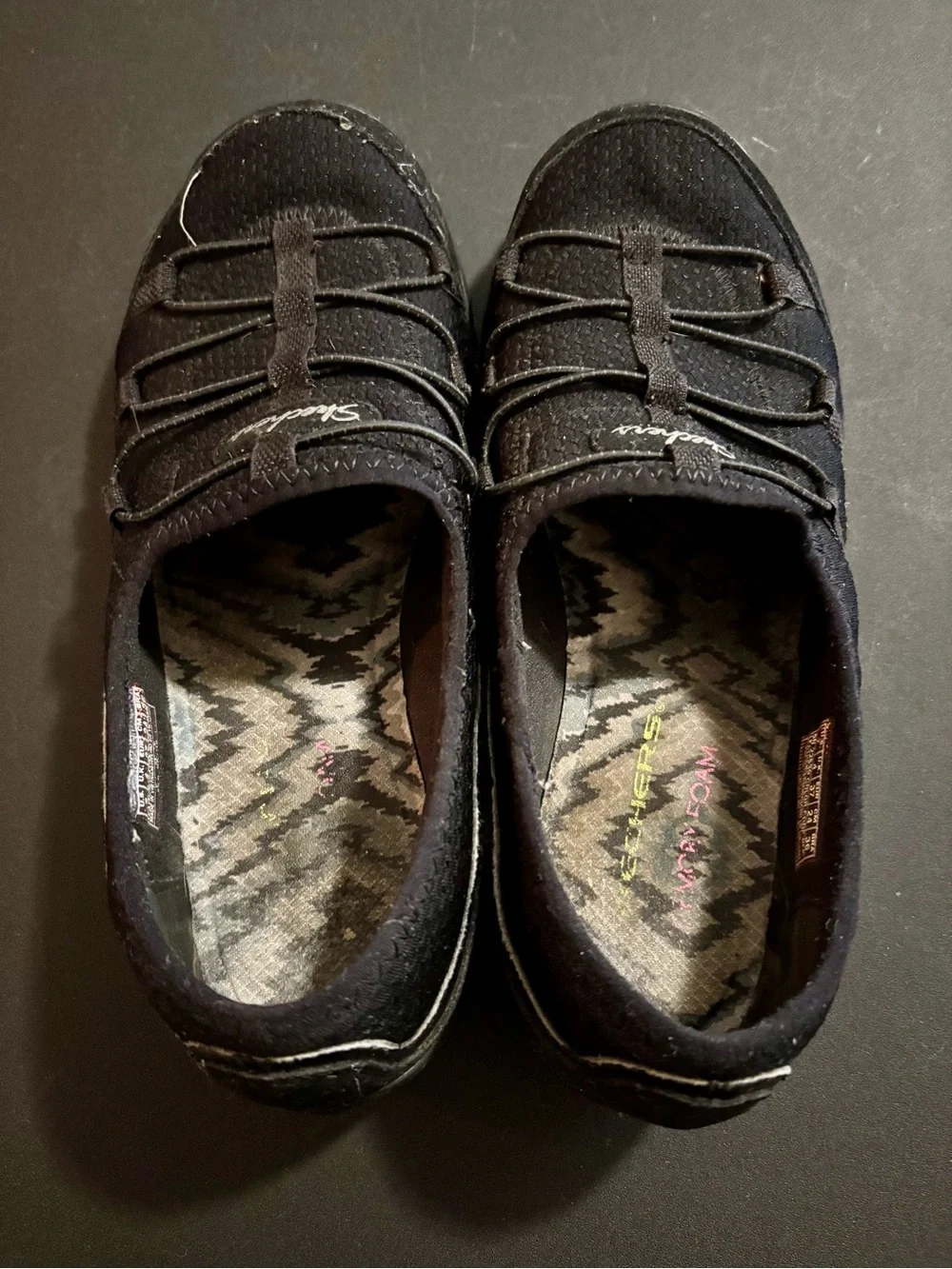 Skechers Women's Black Slip-On Walking Shoes Memory Foam Size 7 Comfort Casual